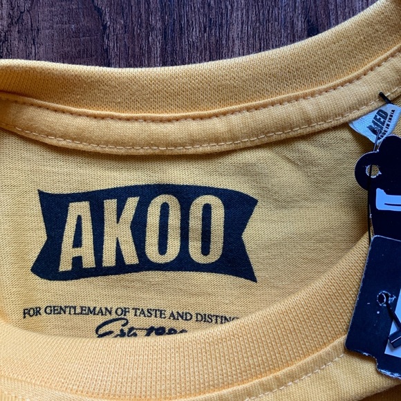 AKOO Graphic T-Shirt 1980 VSOP Short Sleeve Tee Old Gold Medium NWT - Picture 3 of 8
